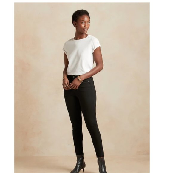 Banana Republic Denim - NWT Hi-Rise Skinny Fade Resist Ankle Jeans 30L Black F711
